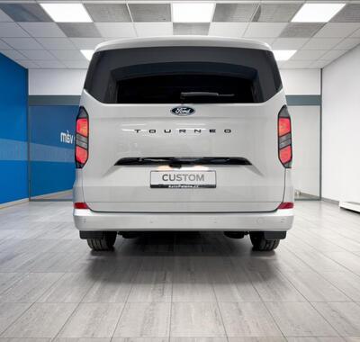 Ford Tourneo Custom 4