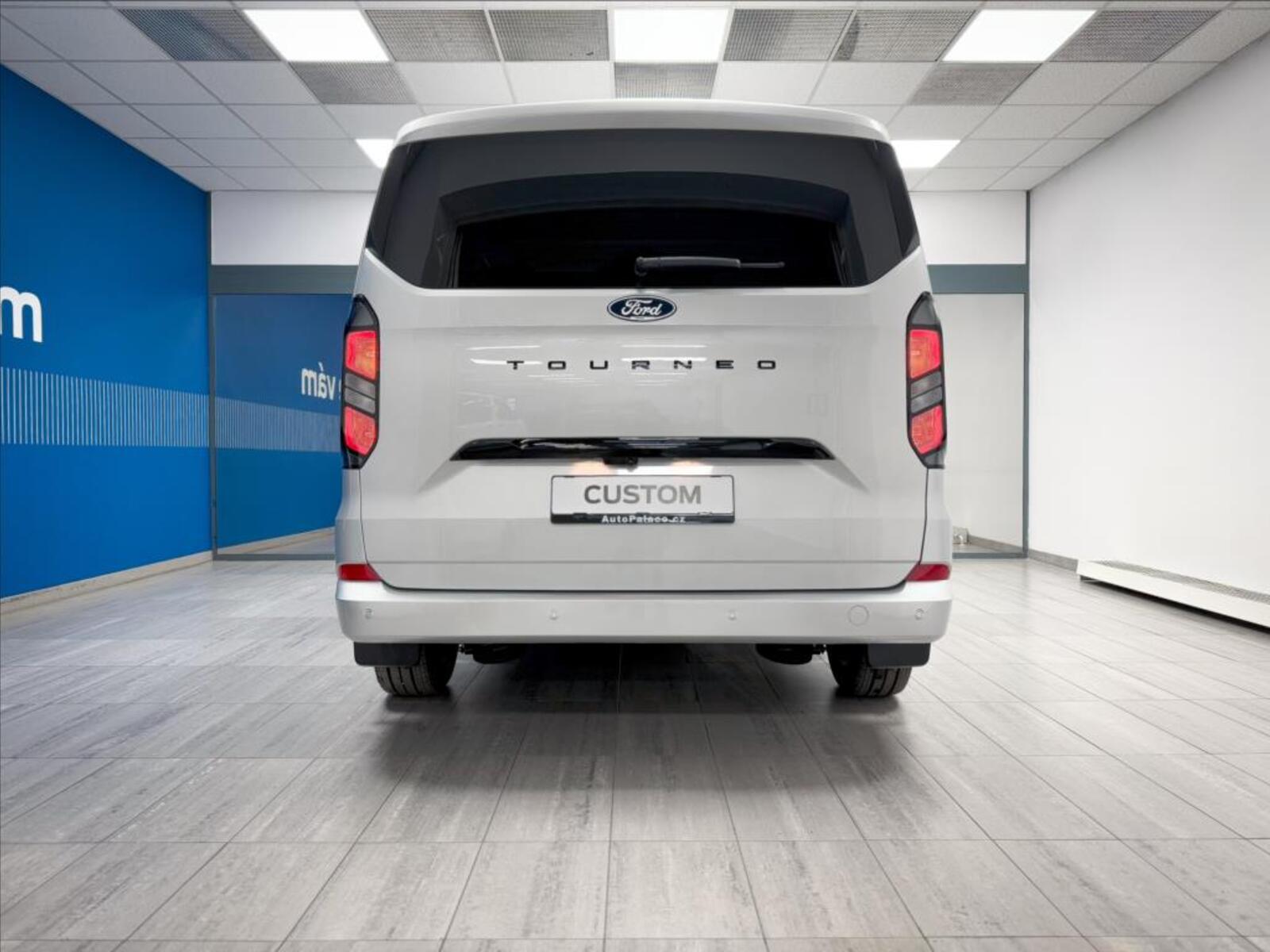Ford Tourneo Custom 4