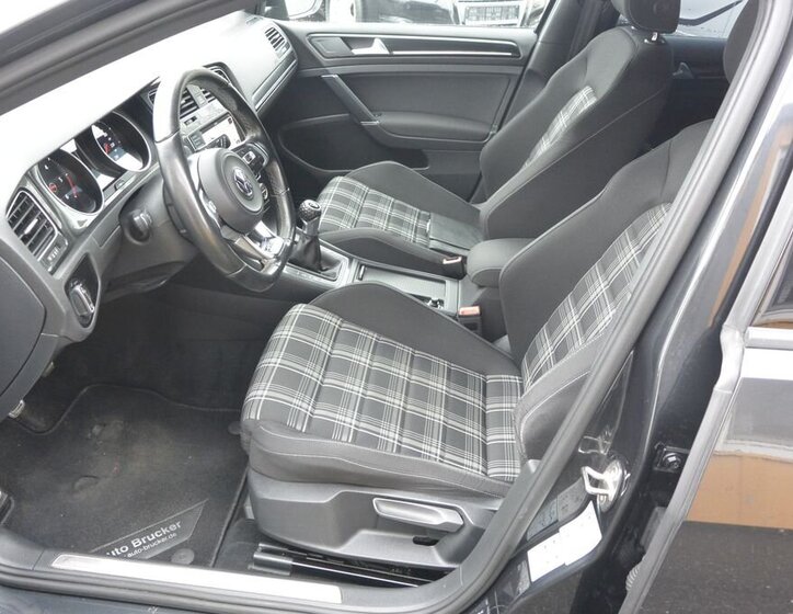 Volkswagen Golf Kombi 2,0 l 135 kw