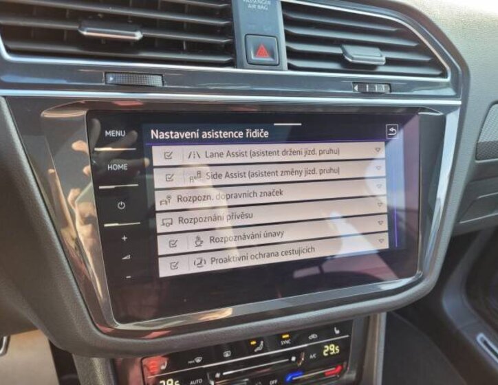 Volkswagen Tiguan SUV 2,0 l 235 kw