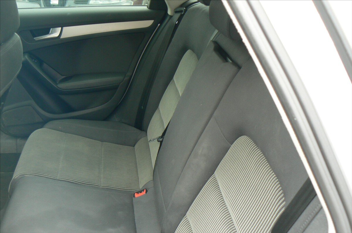 Audi A4 Kombi 2,0 l 105 kw