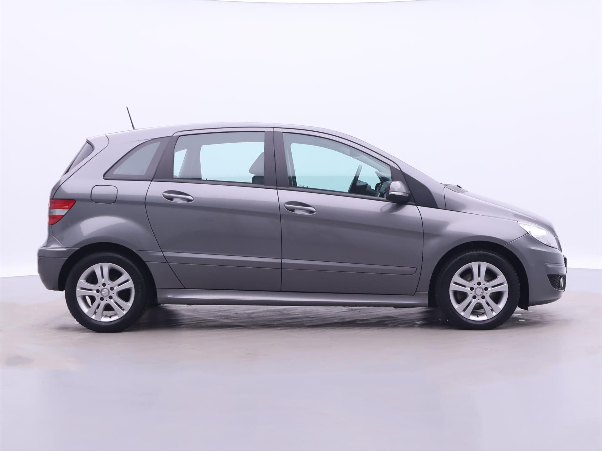 Mercedes-Benz Třídy B Hatchback 2,0 l 80 kw