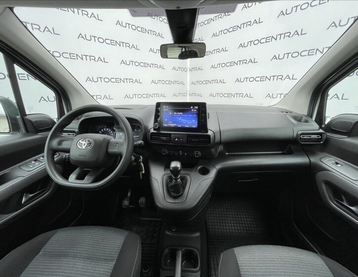 Toyota ProAce City Verso MPV 1,2 l 81 kw