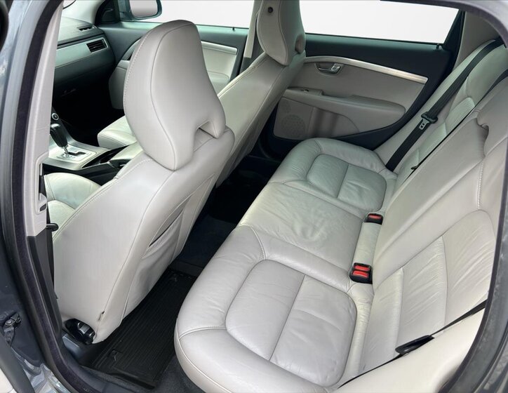 Volvo V70 Kombi 2,5 l 147 kw