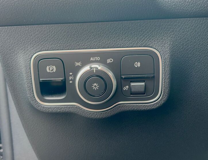 Mercedes-Benz GLB 21