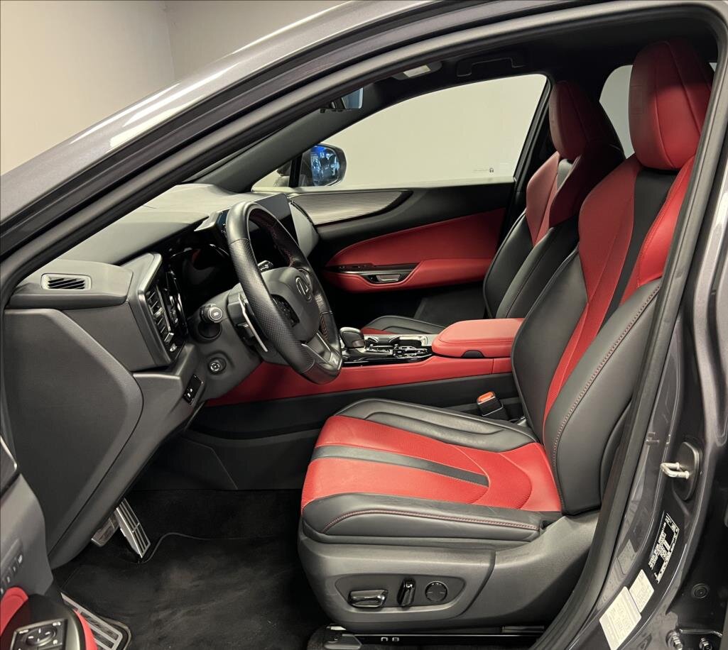 Lexus NX 450h plus SUV 2,5 l 227 kw