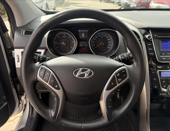 Hyundai i30 Kombi 1,6 l 81 kw