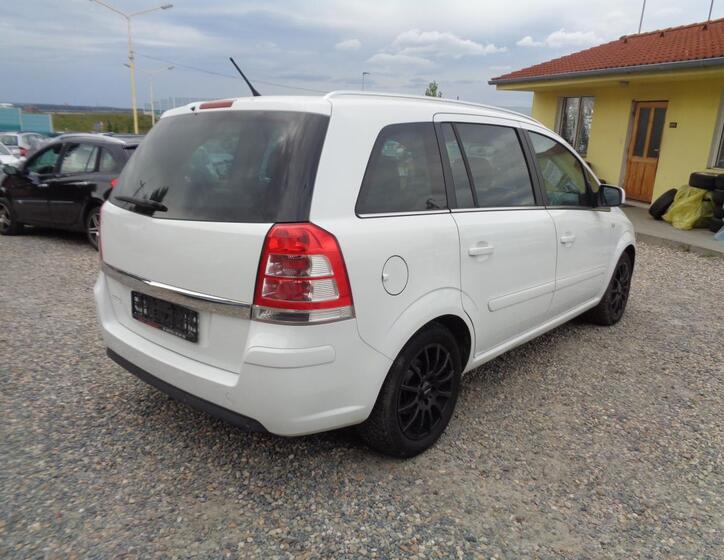 Opel Zafira 6