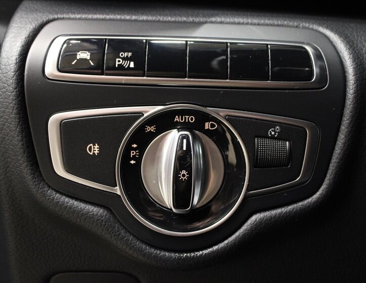 Mercedes-Benz Třídy V Kombi 2,1 l 140 kw