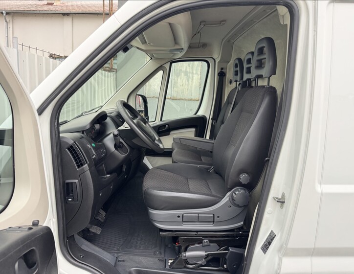 Peugeot Boxer 26