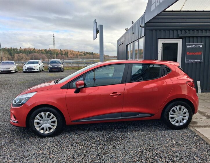 Renault Clio Hatchback 1,1 l 54 kw