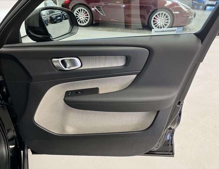 Volvo XC40 SUV 2,0 l 110 kw