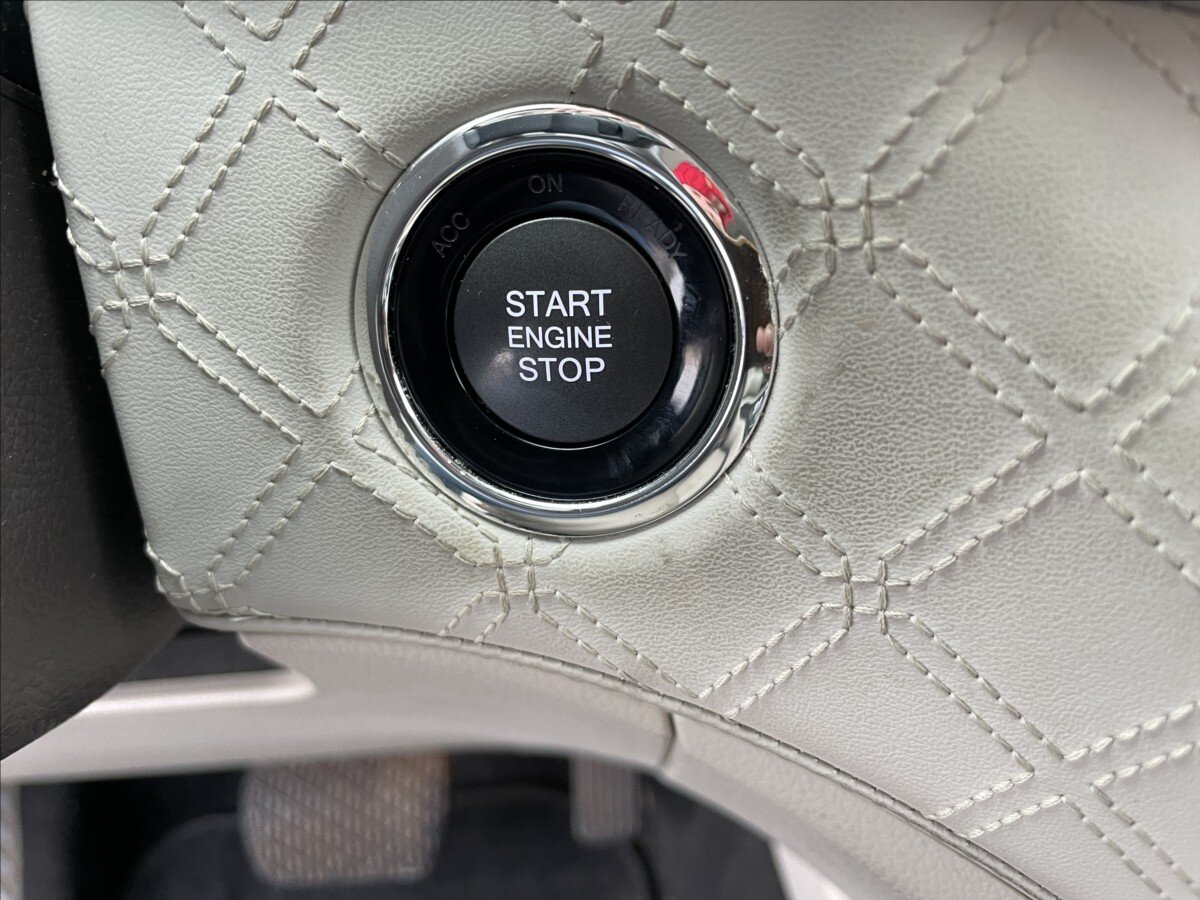 SsangYong Rexton Kombi 2,2 l 148 kw