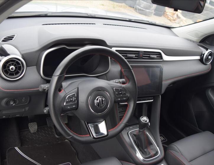 MG ZS 16
