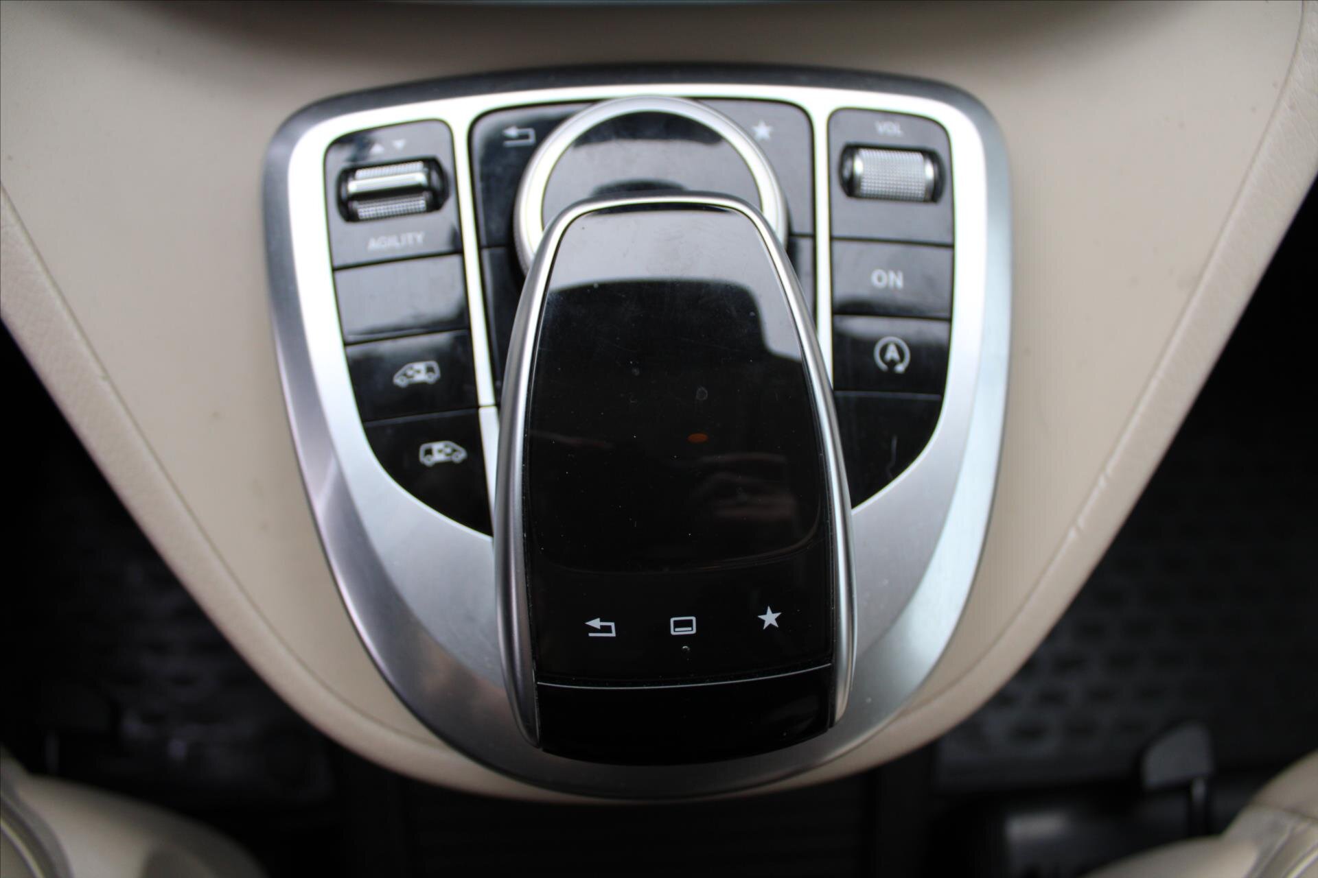 Mercedes-Benz Třídy V MPV 2,1 l 140 kw