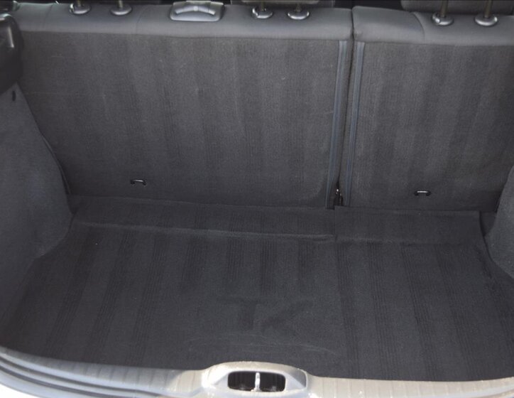 Peugeot 208 Hatchback 1,4 l 50 kw