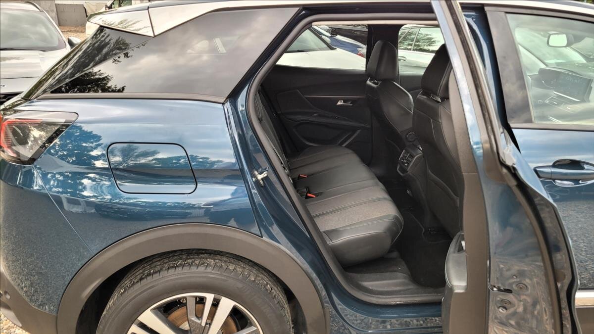 Peugeot 3008 SUV / Terénní 1,5 l 96 kw