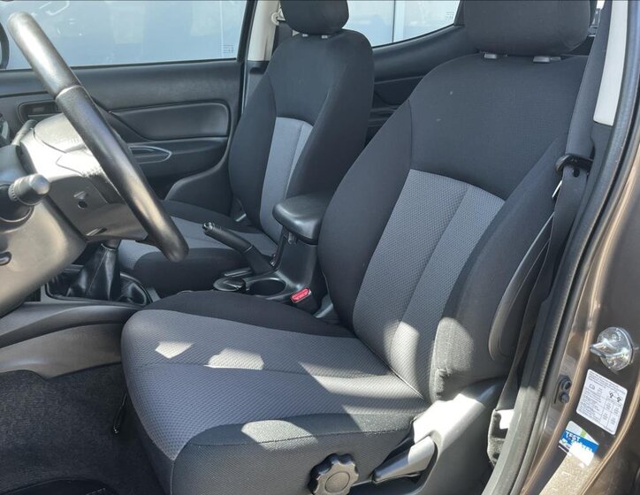 Mitsubishi L200 Pick-up 2,3 l 110 kw