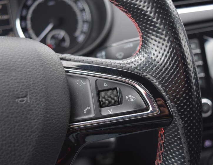 Škoda Octavia Sedan / Limuzína 2,0 l 135 kw