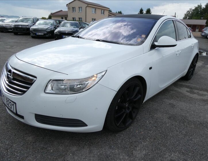 Opel Insignia 5