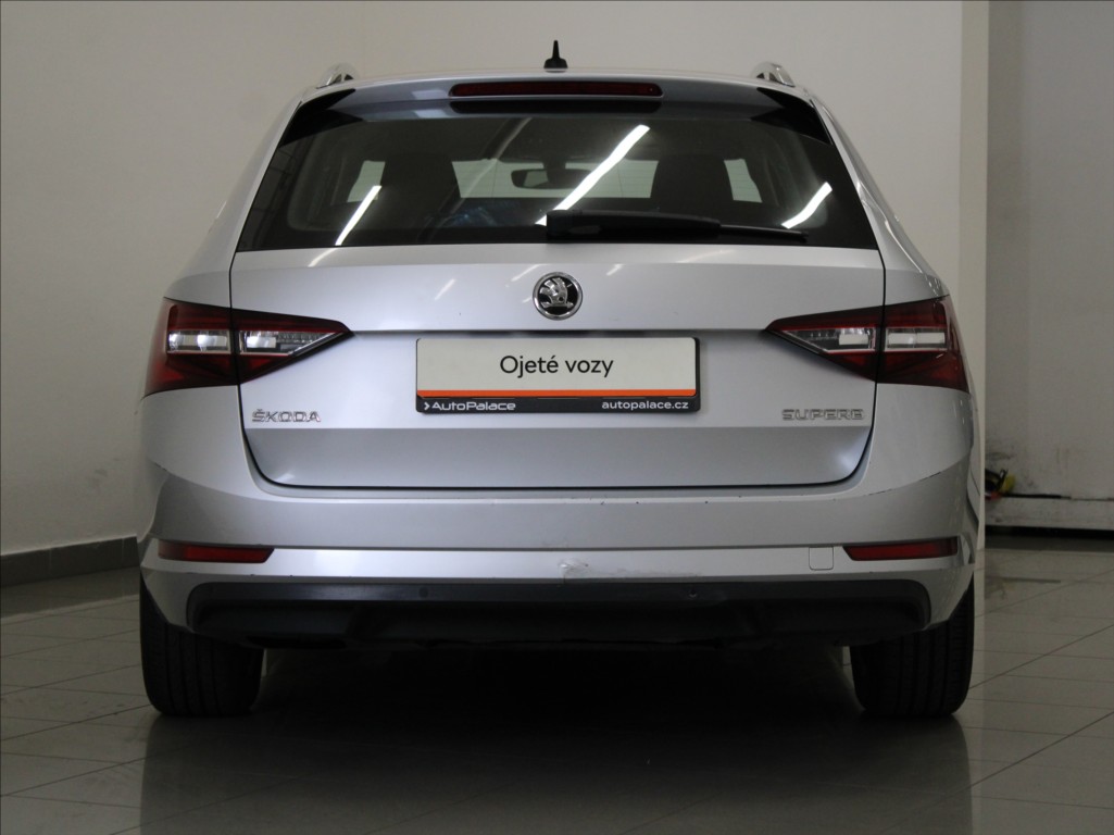 Škoda Superb