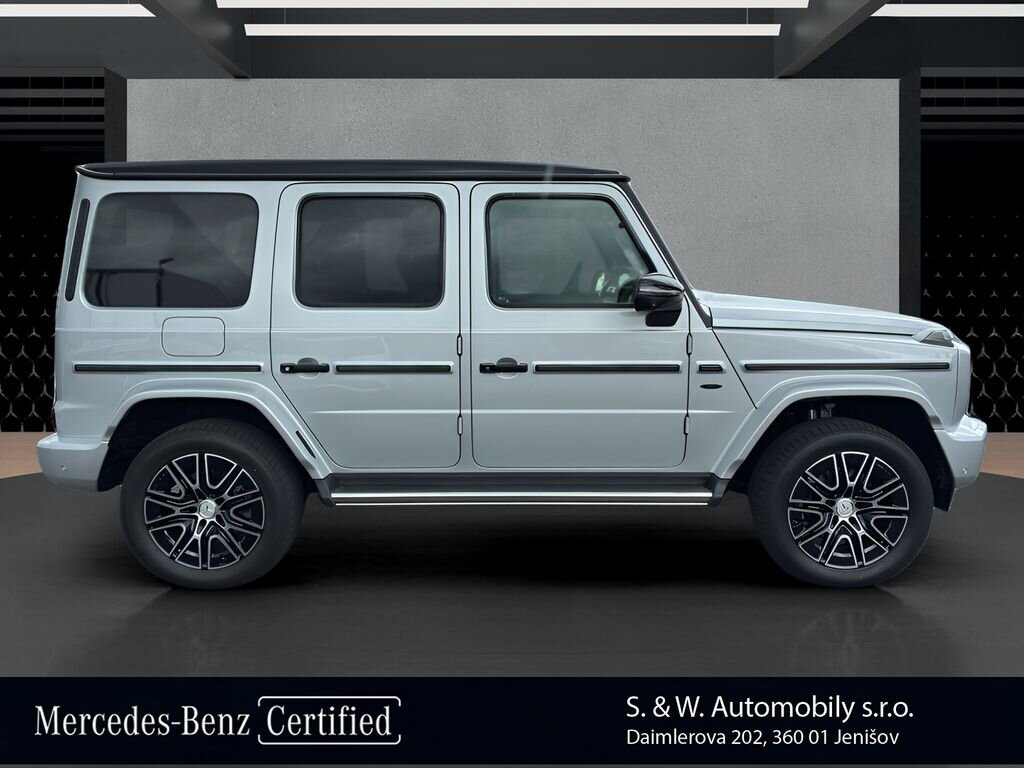 Mercedes-Benz Třídy G SUV / Terénní 0,0 432 kw