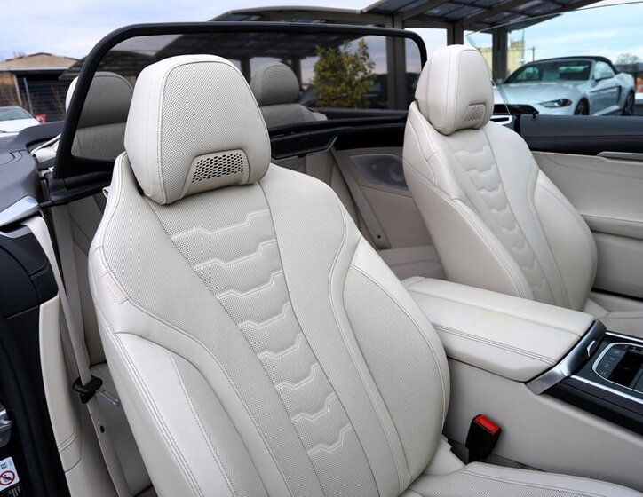 BMW Řada 8 Kabriolet 4,4 l 390 kw