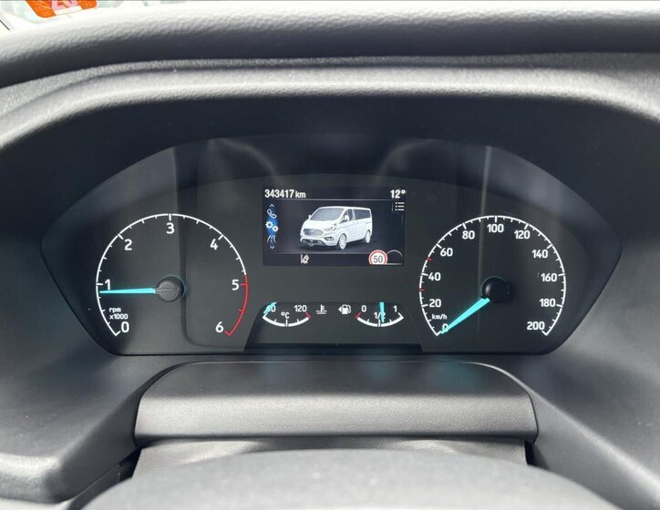 Ford Tourneo Custom 25