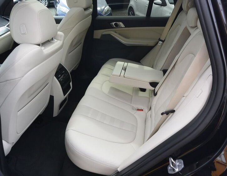BMW X5 SUV / Terénní 3,0 l 250 kw