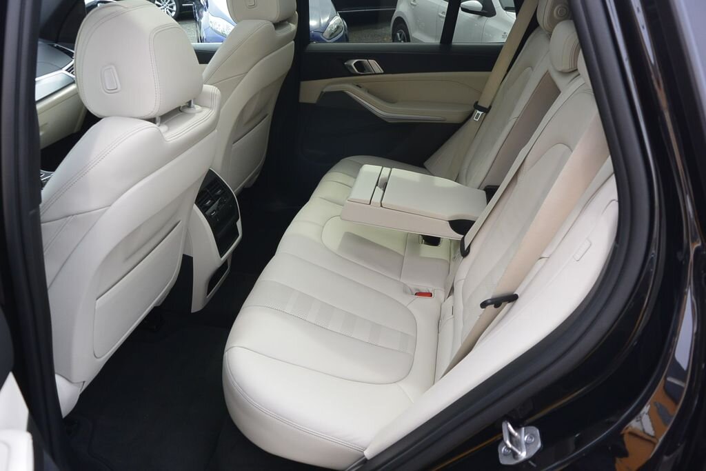 BMW X5 SUV / Terénní 3,0 l 250 kw