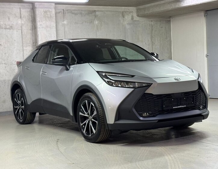 Toyota C-HR Hatchback 1,8 l 90 kw