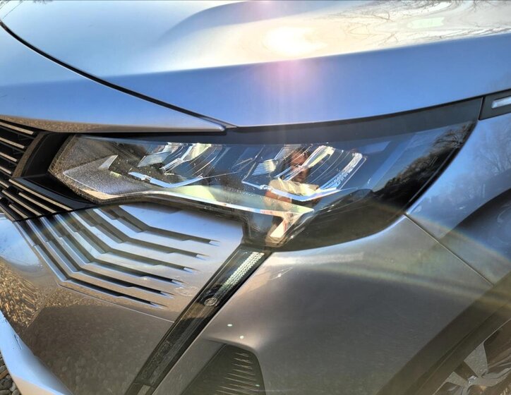 Peugeot 5008 SUV 1,5 l 96 kw