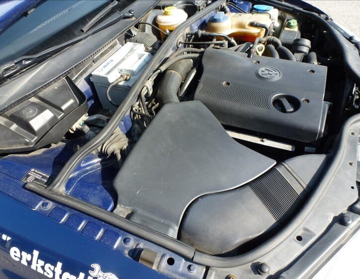 Volkswagen Passat Kombi 1,6 l 74 kw