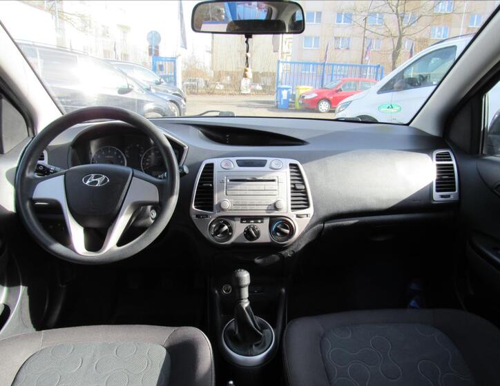 Hyundai i20 11
