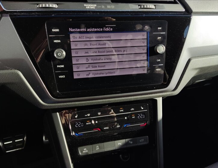 Volkswagen Touran MPV 1,5 l 110 kw