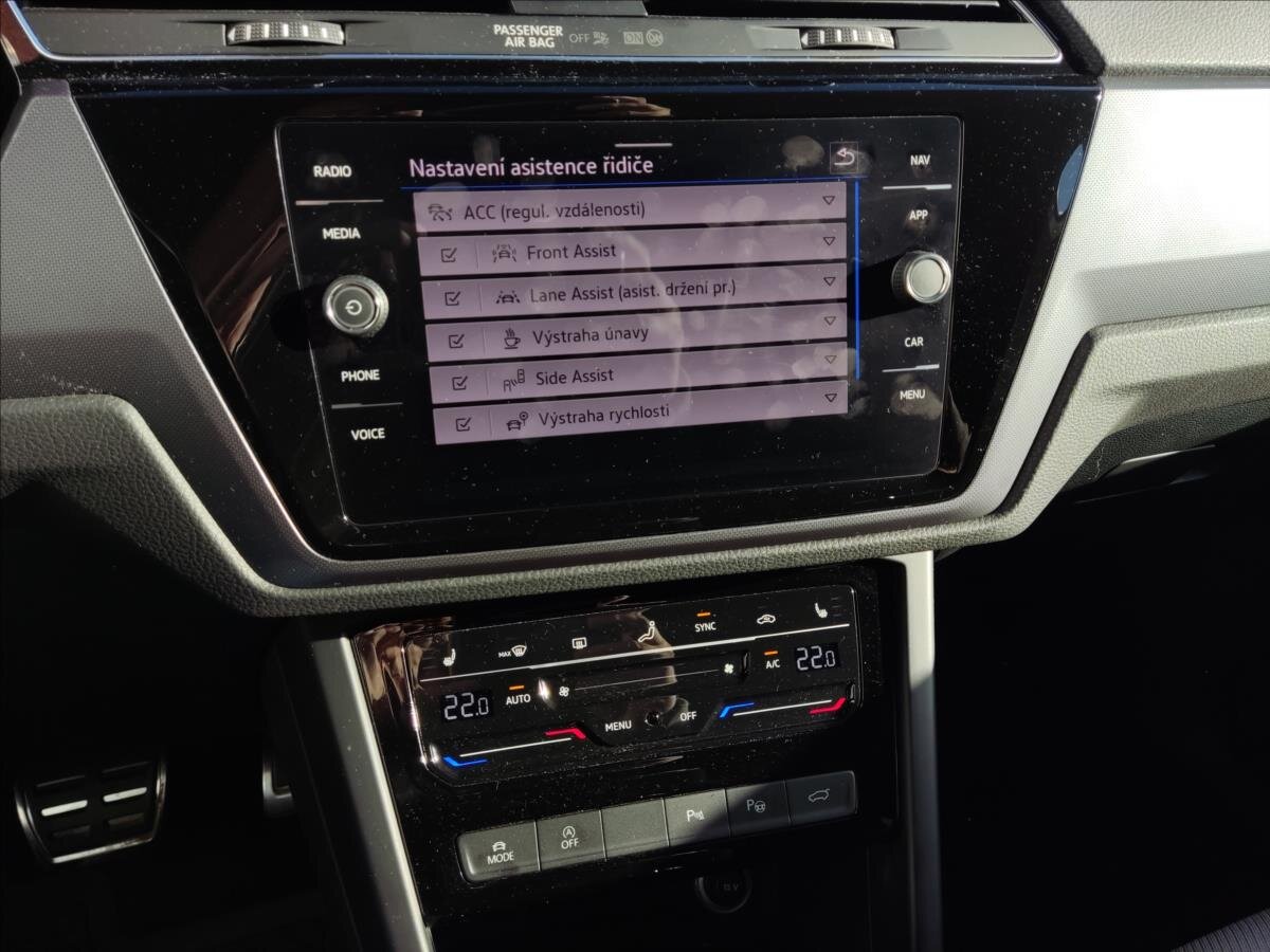 Volkswagen Touran MPV 1,5 l 110 kw