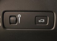 Volvo XC40 SUV / Terénní 2,0 l 182 kw