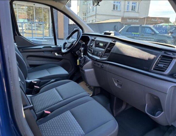Ford Transit Custom 12