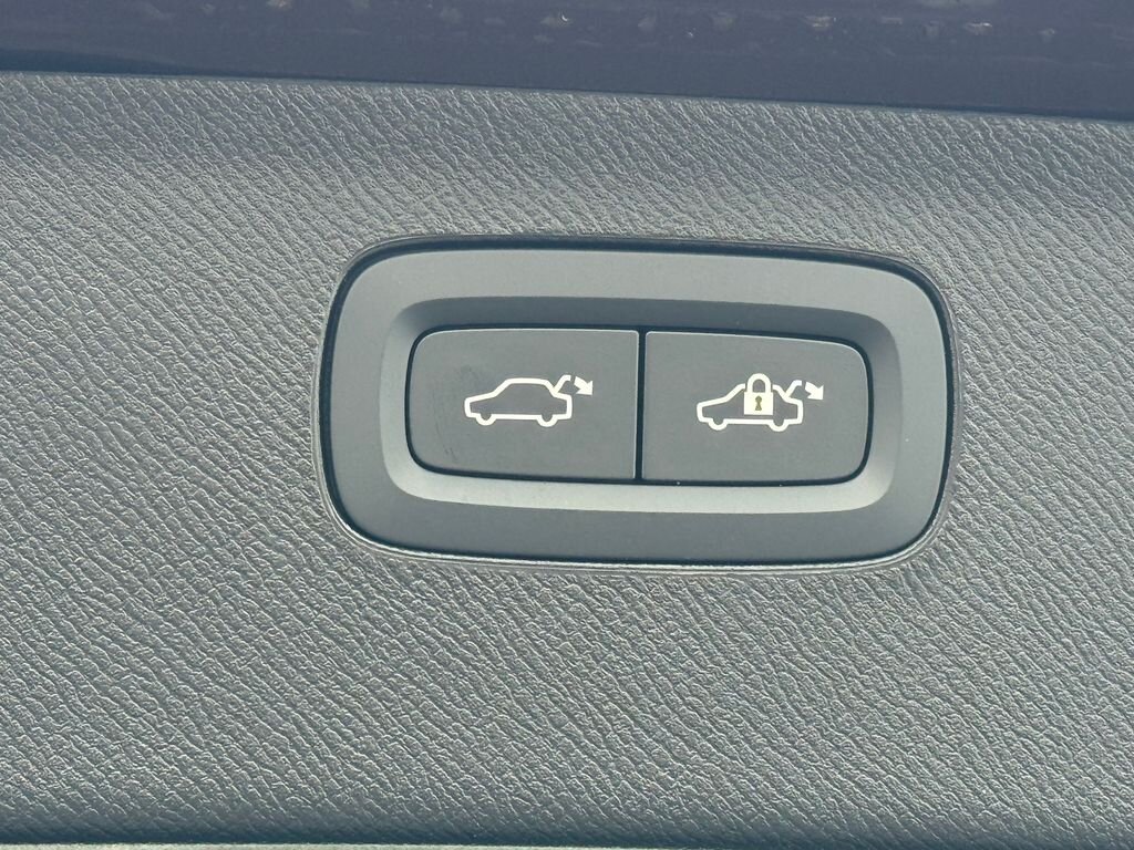 Volvo XC90 SUV / Terénní 2,0 l 184 kw