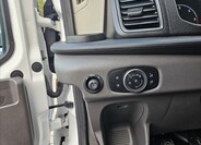 Ford Transit 9