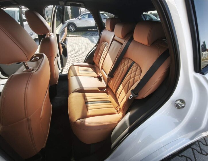 Mazda CX-60 SUV / Terénní 3,3 l 187 kw