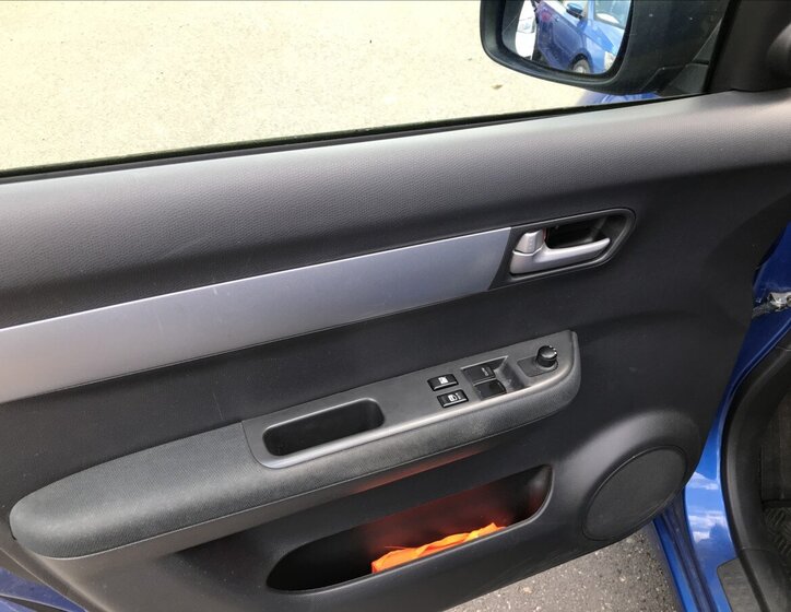 Suzuki Swift Hatchback 1,3 l 67 kw