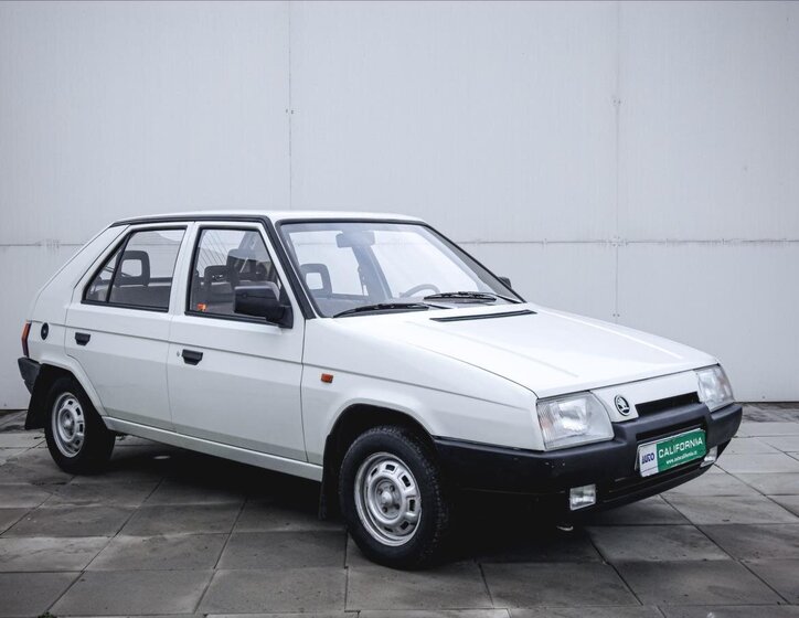 Škoda Favorit Hatchback 1,3 l 46 kw