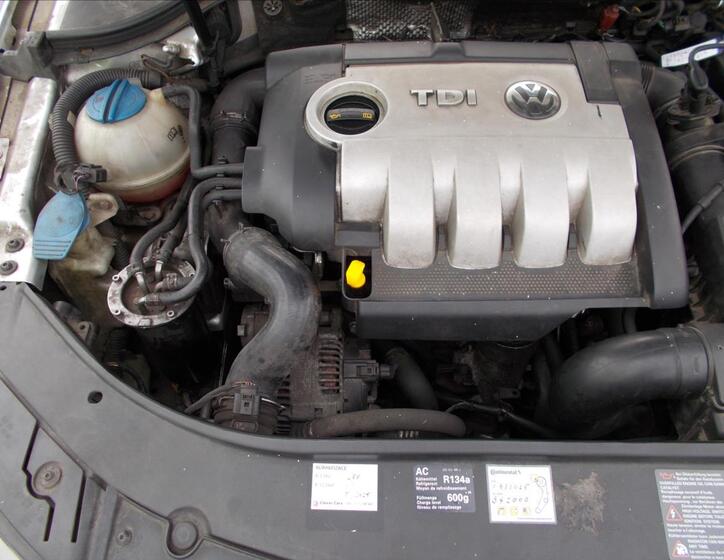 Volkswagen Passat 25