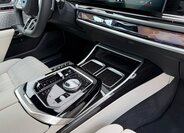 BMW Řada 7 Sedan / Limuzína 3,0 l 360 kw