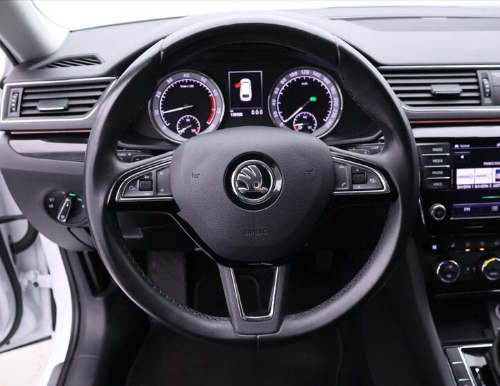 Škoda Superb Kombi 2,0 l 206 kw