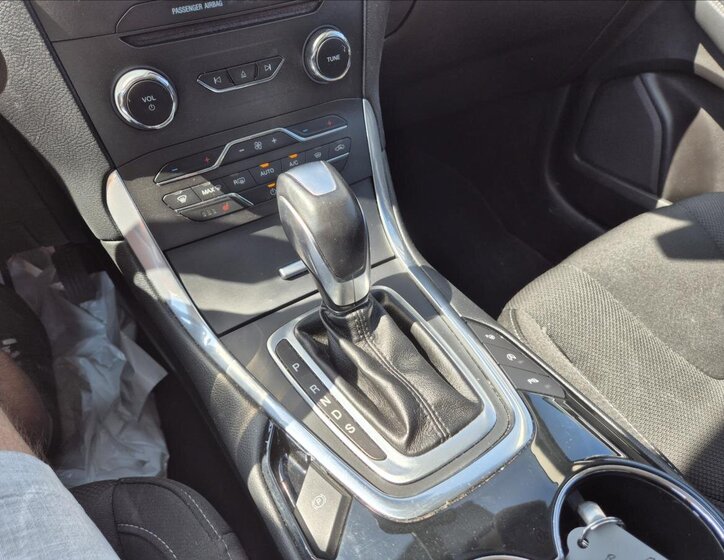 Ford S-MAX MPV 2,0 l 132 kw