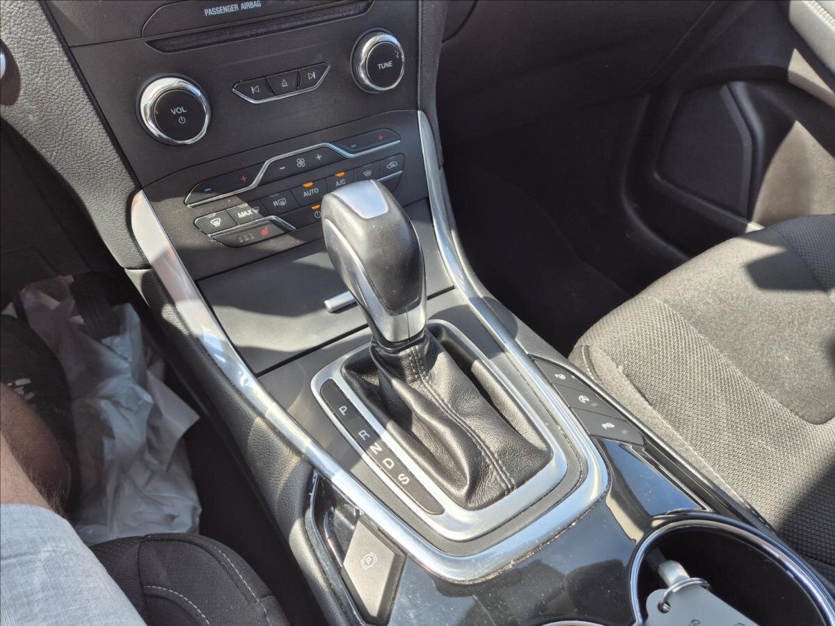 Ford S-MAX MPV 2,0 l 132 kw