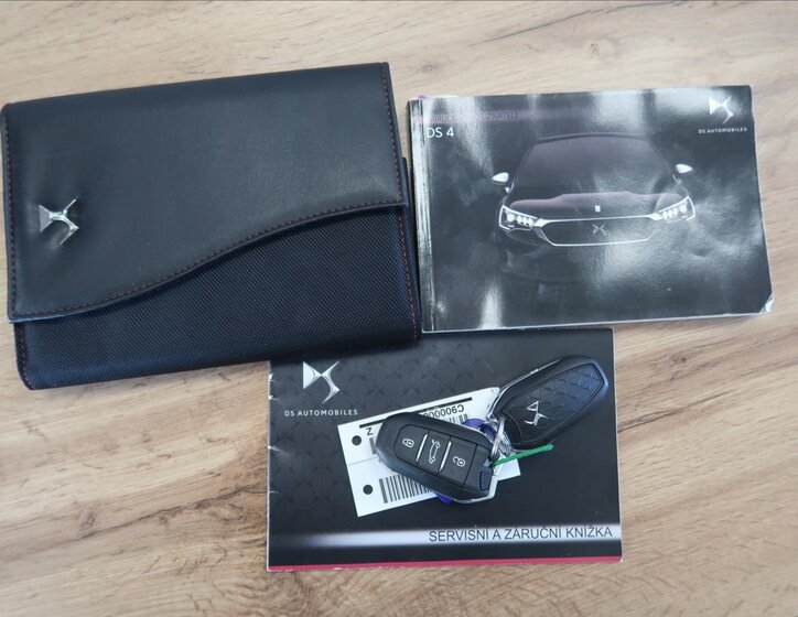 DS Automobiles DS4 24