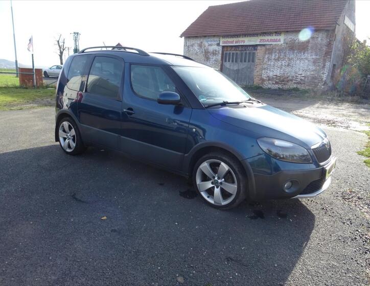 Škoda Roomster 2